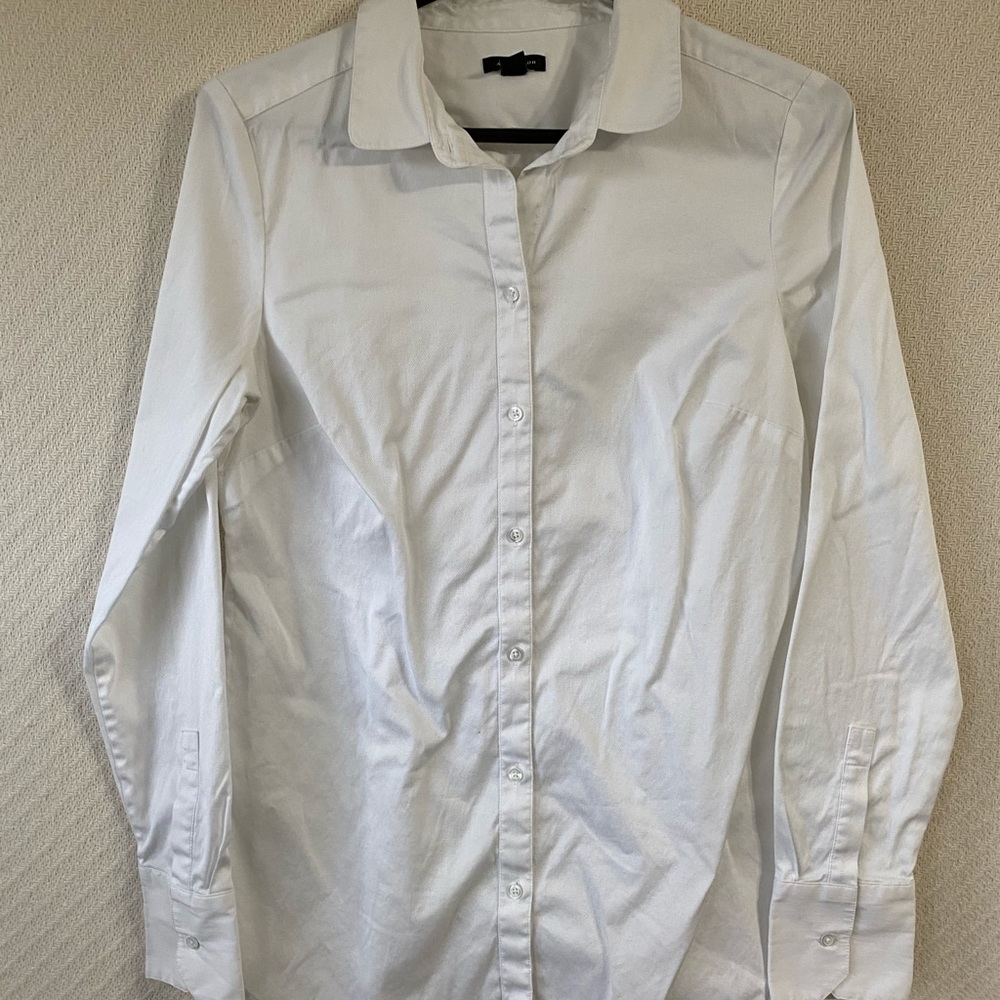 Ann Taylor White Long-Sleeve Button Blouse- 6